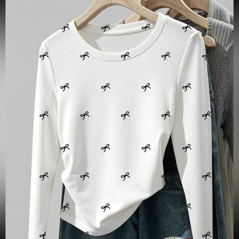 White soft Long-Sleeve Top with Black Bow Print!! Super cute!! 🥰